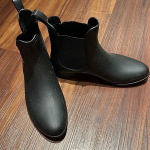 Black Short Rubber rain boots